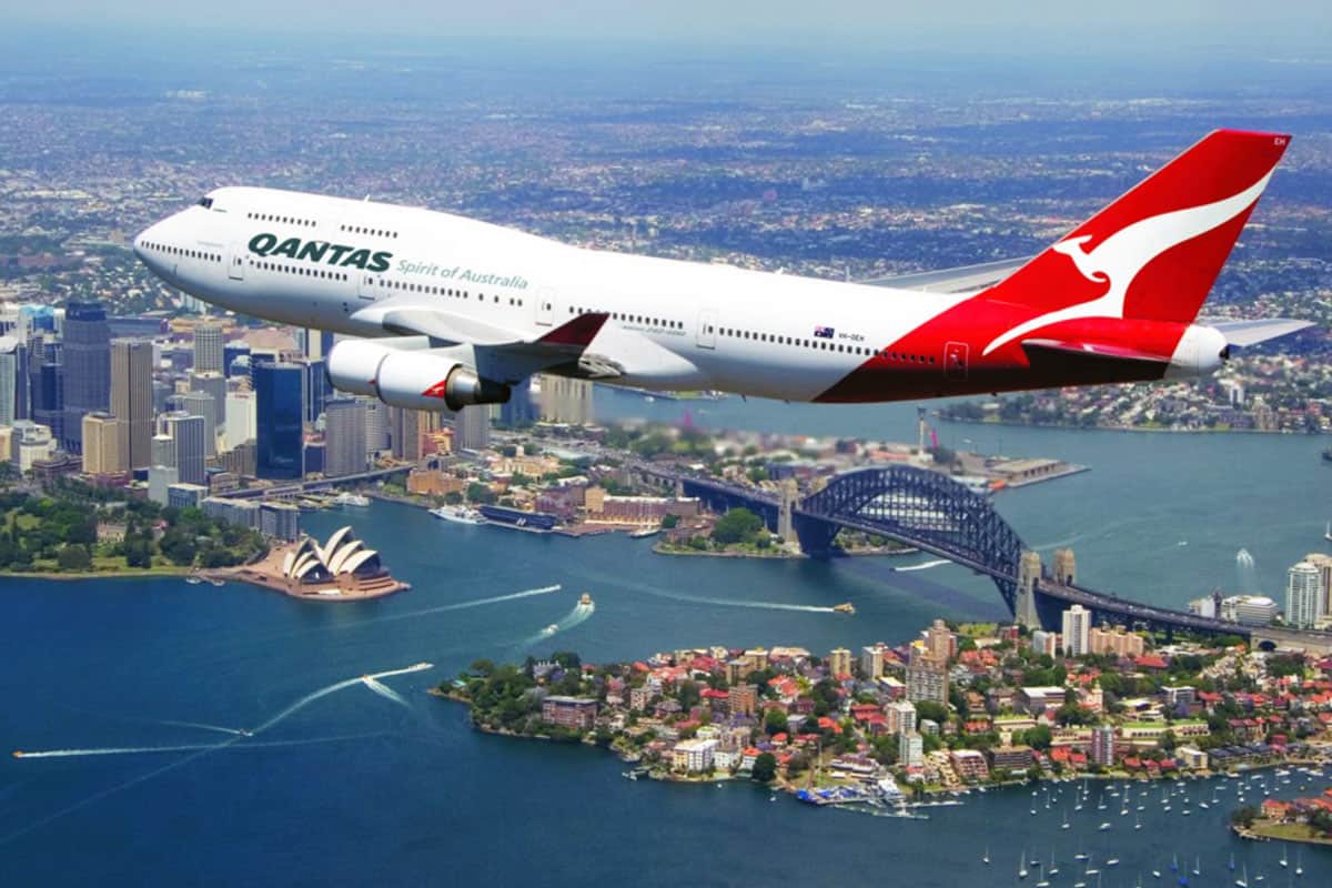 Самолет из россии в сша. Квонтас (Qantas Airways Limited) Австралия. Боинг 747 Австралия. Австралия Qantas 2020. Воздушный транспорт.
